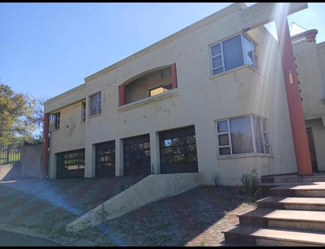 6 BEDROOM HOUSE FOR SALE IN ERMELO